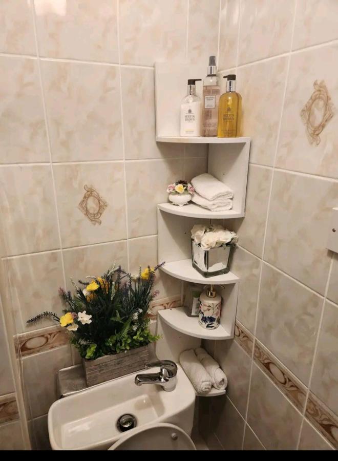 Private Luxurious Space Базилдън Екстериор снимка